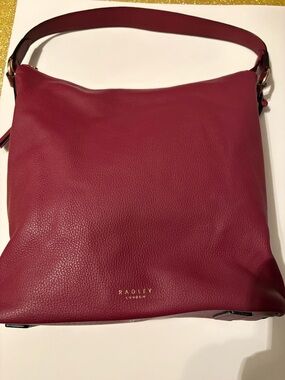 RADLEY LONDON Pebbled Leather Shoulder Bag in Deep Berry
